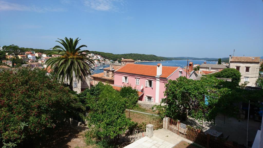 מאלי לוסיניי Apartments Villa Adrienne מראה חיצוני תמונה