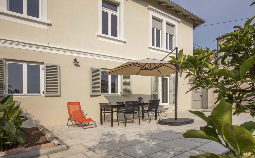 מאלי לוסיניי Apartments Villa Adrienne מראה חיצוני תמונה