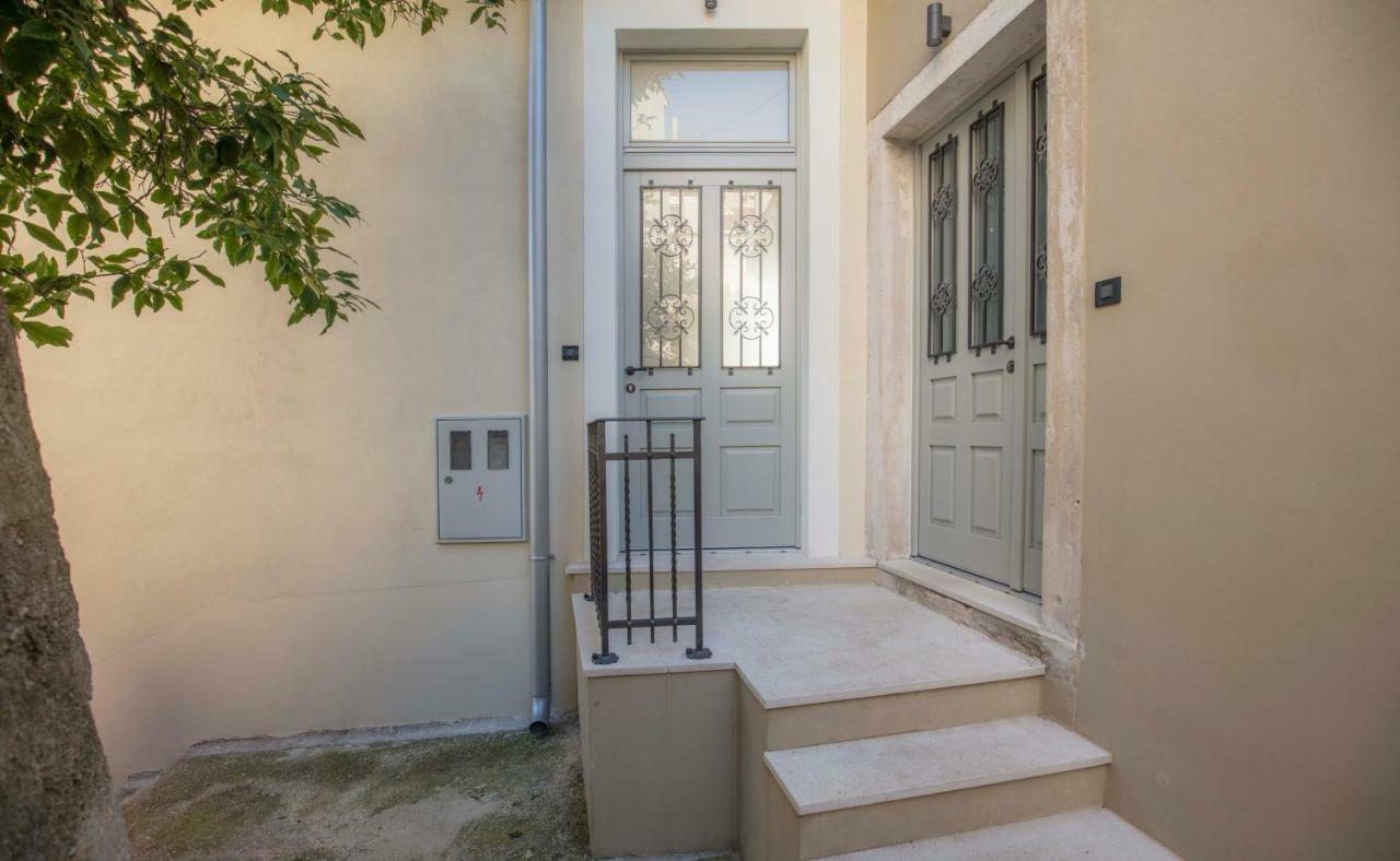 מאלי לוסיניי Apartments Villa Adrienne מראה חיצוני תמונה
